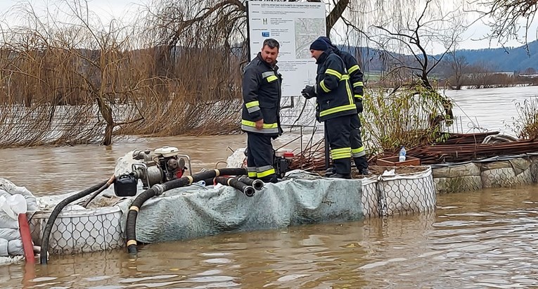U Sisačko-moslavačkoj županiji zbog poplava 130 vatrogasnih intervencija