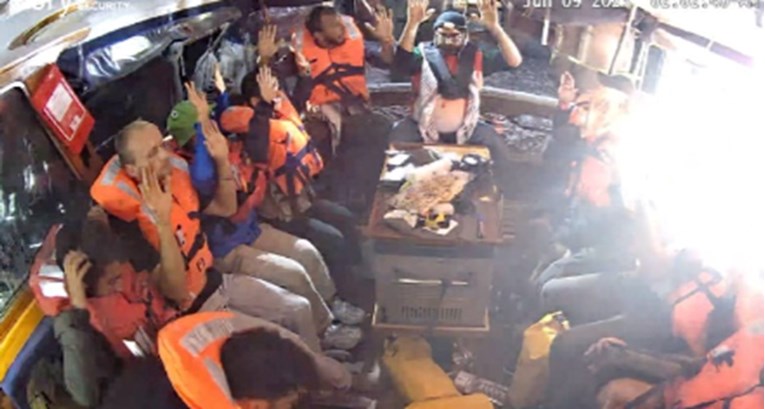 VIDEO Izraelska vojska upala na brod Grete Thunberg