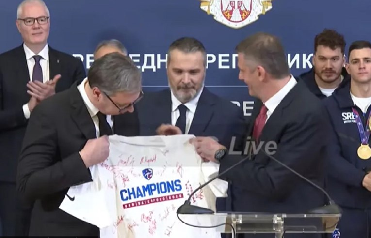 Vučić naredio "ujutro odmah isplatite pare vaterpolistima". Evo koliko su dobili