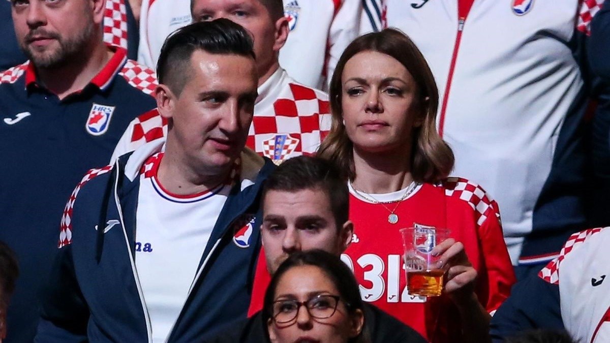 FOTO Kolindin savjetnik koji je napao Milanovića više ne skriva s kim je u vezi