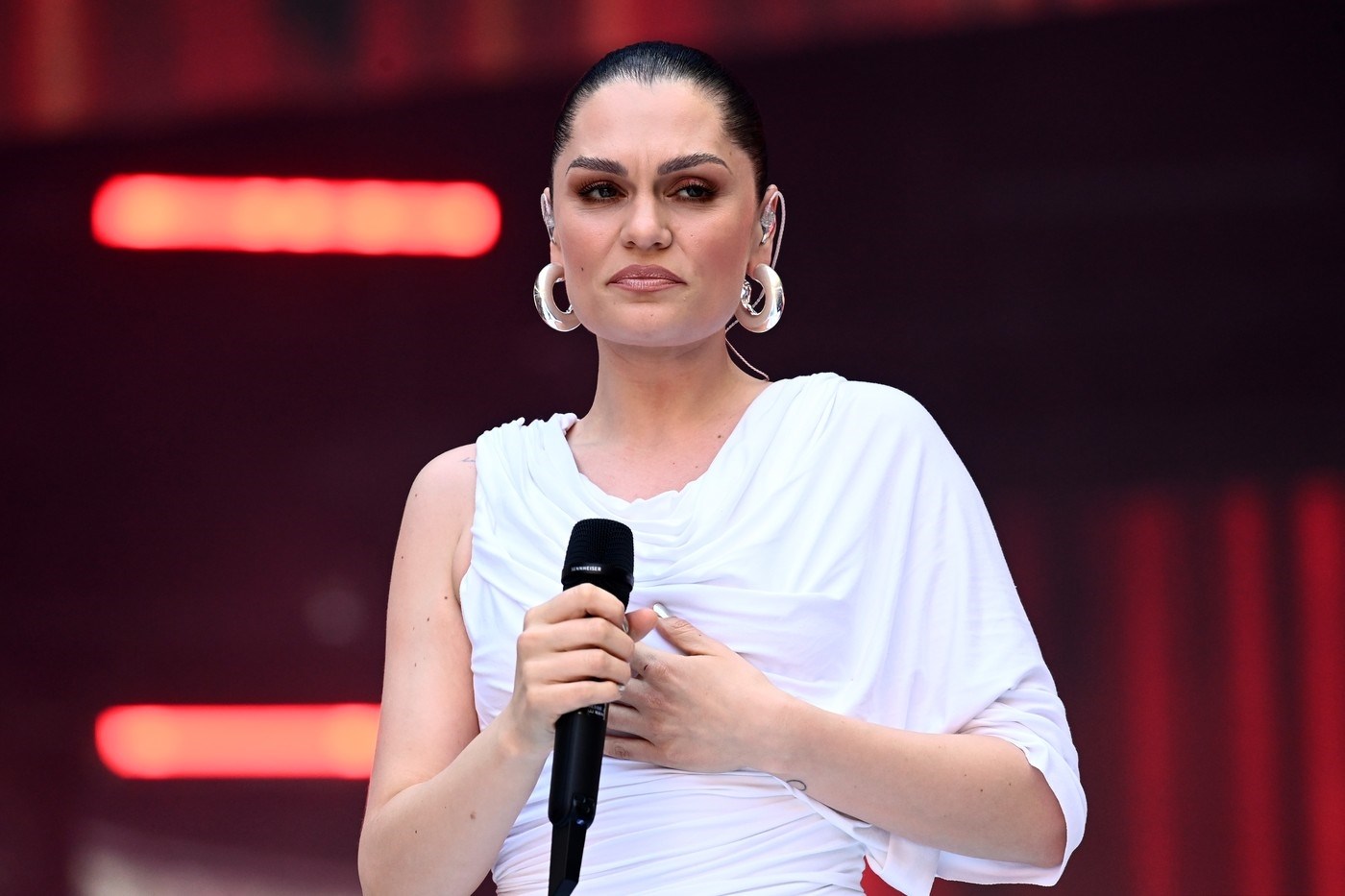 Jessie J se povlači sa scene: "Idem pobijediti rak"