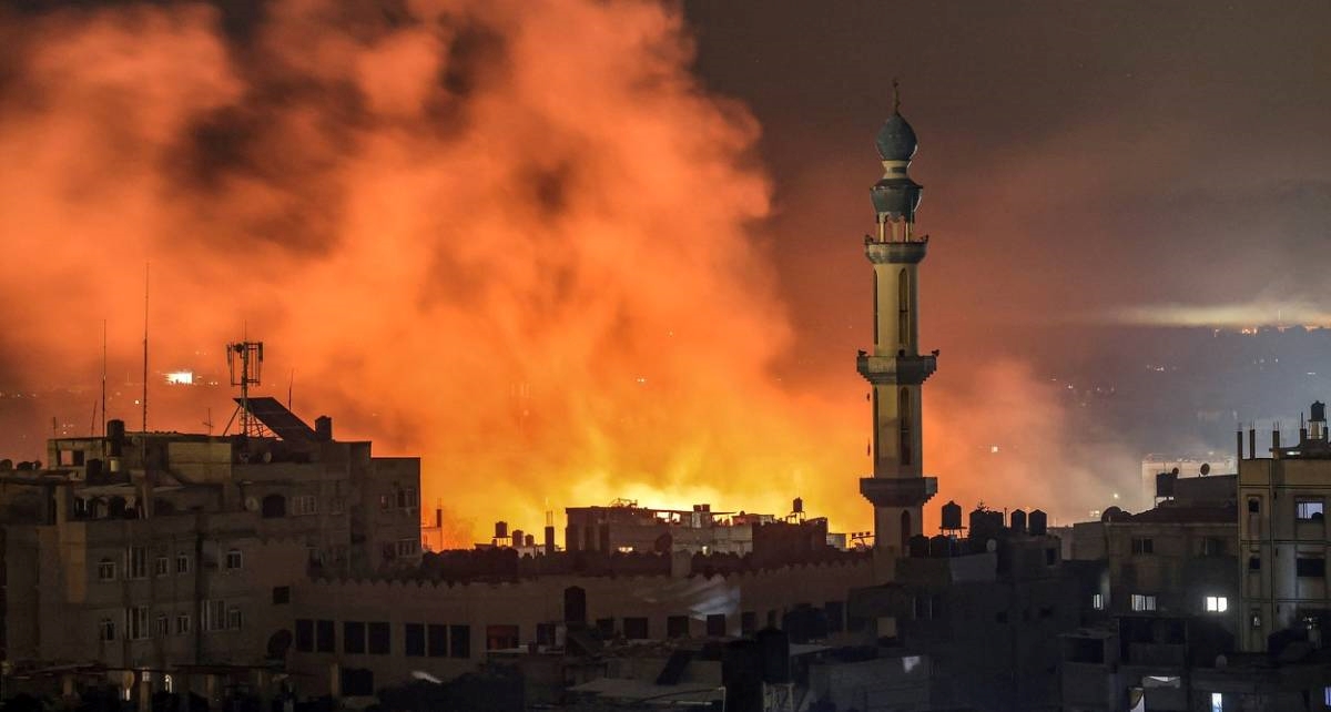 Palestinci: Jutros deseci ubijenih u Gazi, ljudi zarobljeni pod ruševinama