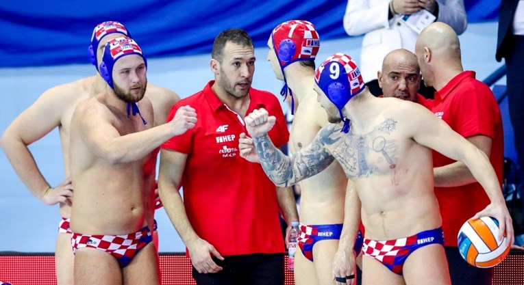 Hrvatsku poraz od Crne Gore dovodi u probleme, s pobjedom je na korak do medalje