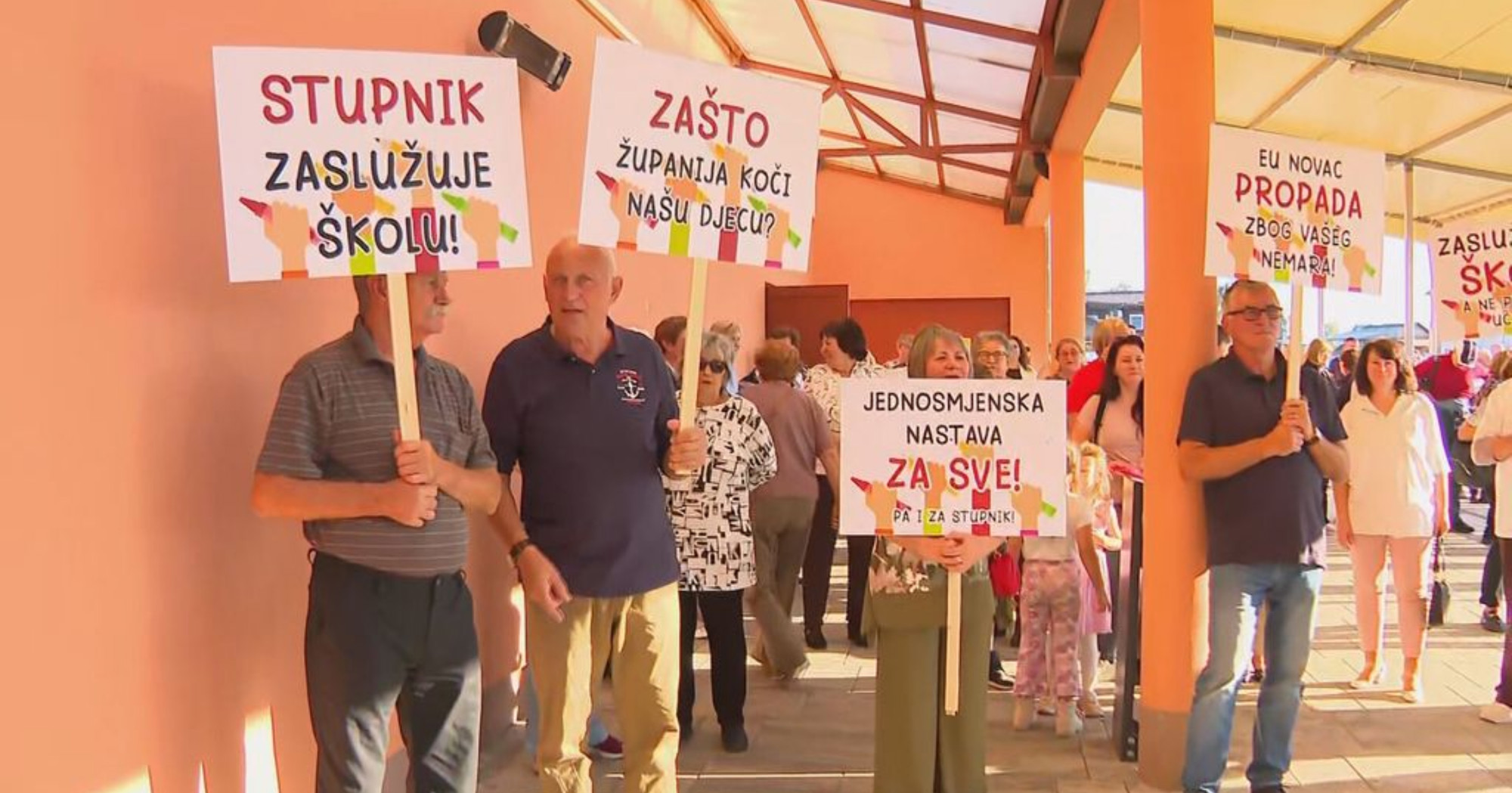 Stupnik 20 godina čeka školu. Za dva dana istječe rok za europski novac