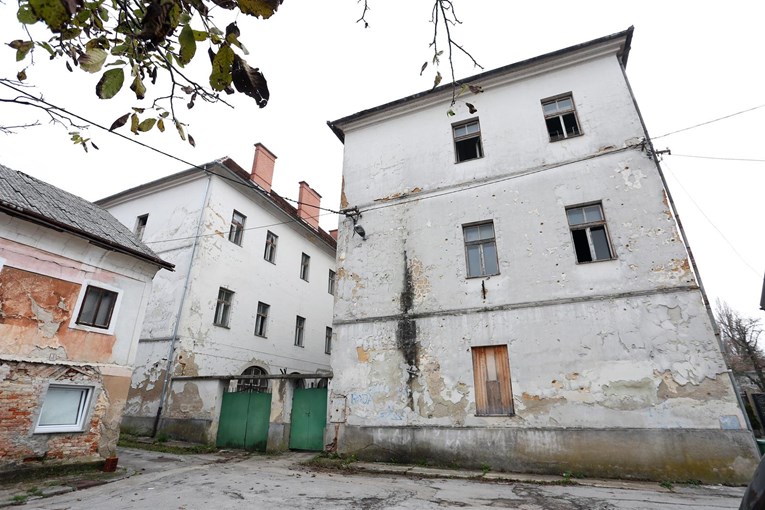 Obnavlja se Bosanski magazin u Karlovcu, imat će studentsku menzu, kafić i restoran