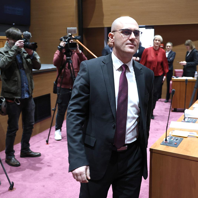 Izglasano odobrenje za privođenje Dabre. On otišao u Slavoniju?