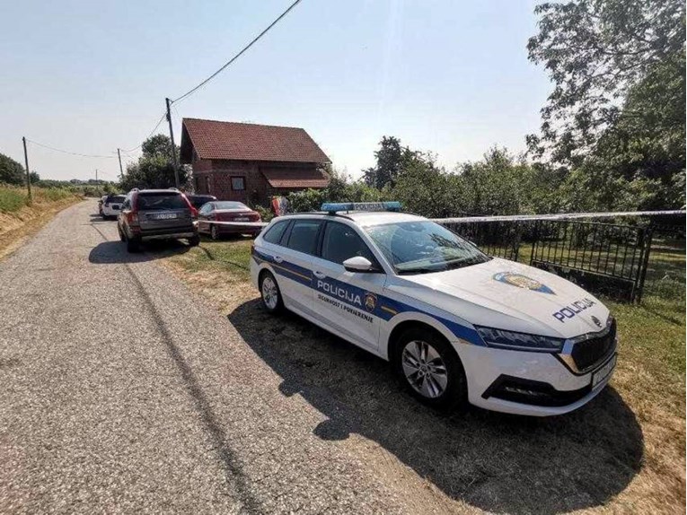 Upao u kuću u Međimurju i napao. Majka ubijena, otac se bori za život, ranjen i sin