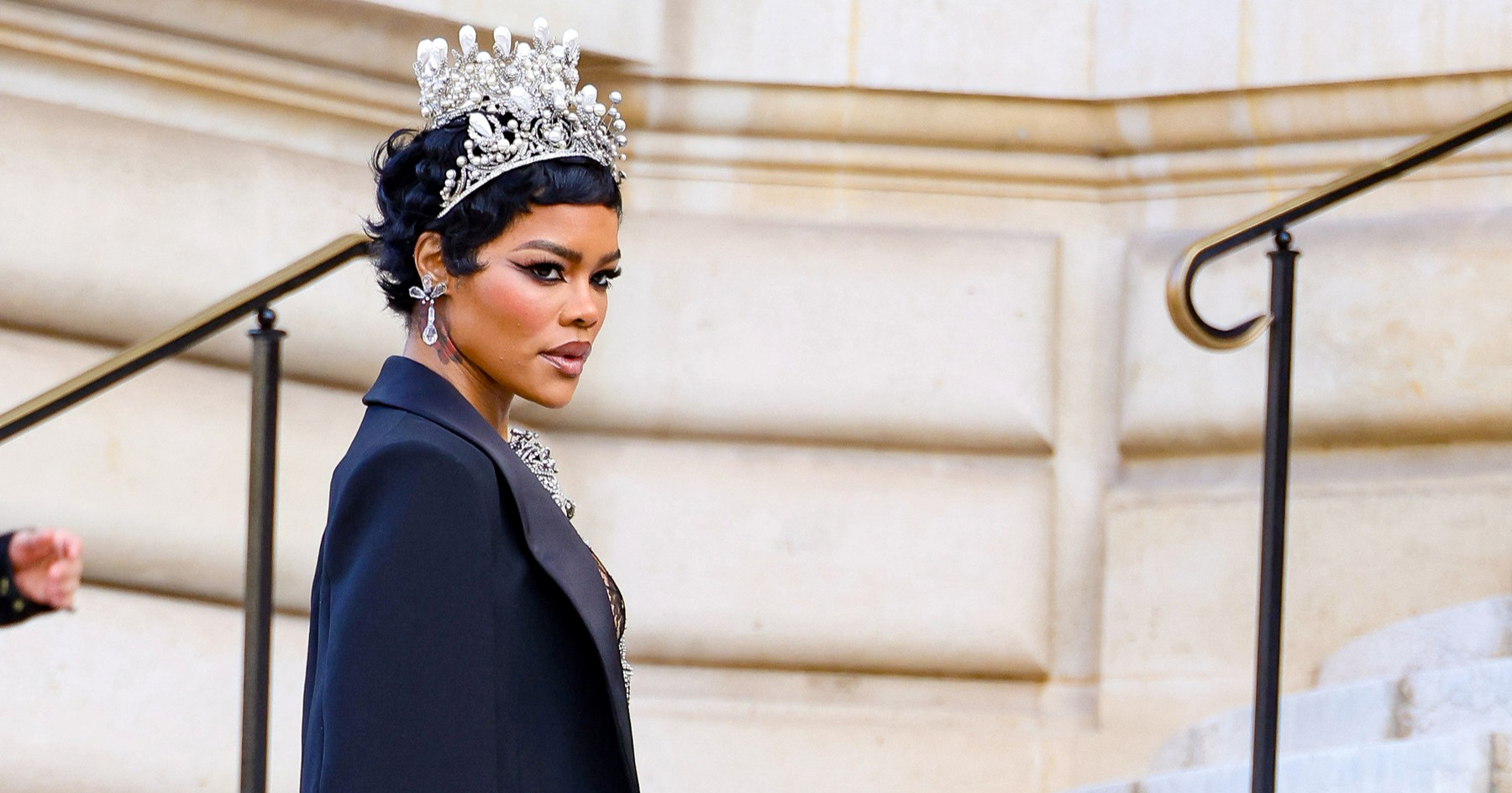 Schiaparelli predstavio kolekciju inspiriranu ukradenim nakitom iz Louvrea