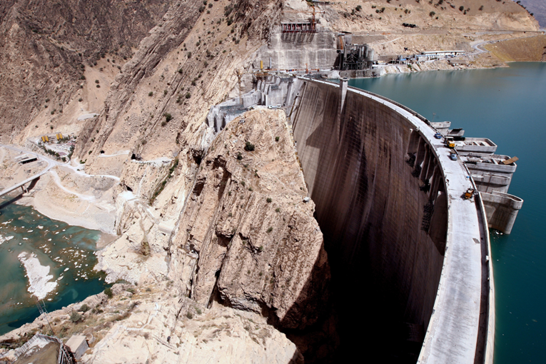 Iran mladima uoči isteka Trumpova ultimatuma: Formirajte "žive lance" oko elektrana