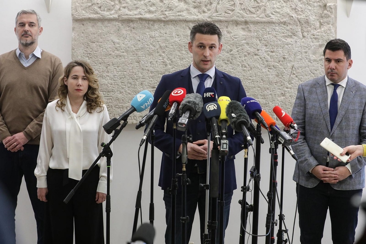 Petrov: Vlada će na sve moguće načine pokušati spriječiti referendum