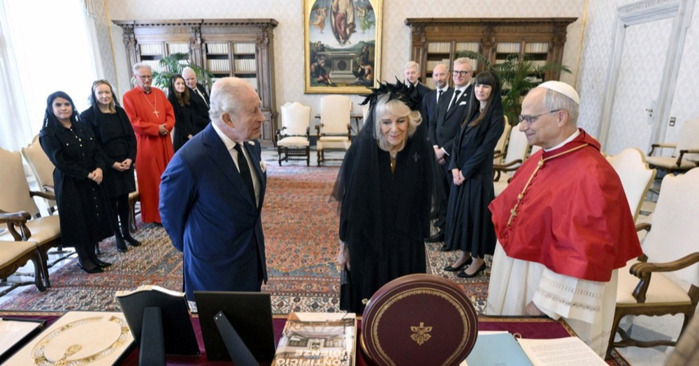 FOTO I VIDEO Britanski kralj i papa molili zajedno prvi put u 500 godina