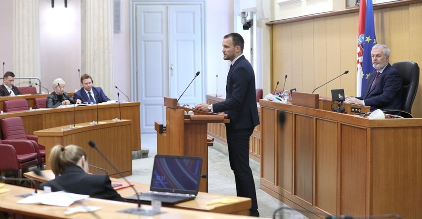 Damir Bajs: HDZ tvrdi da je život u Hrvatskoj sve bolji, a ljudi odlaze. Nema logike