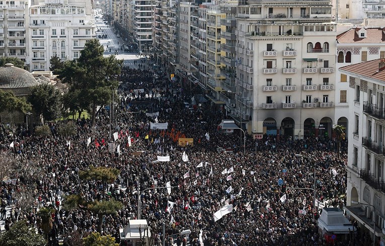 Grci na ulicama zbog željezničke nesreće, sindikati spremaju štrajk: "Ubojice!"