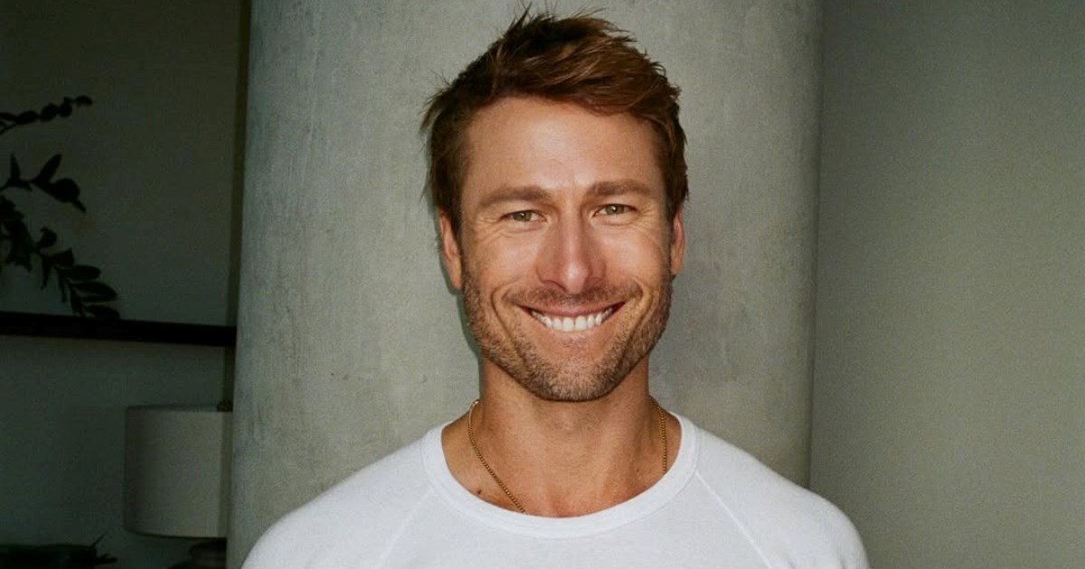 Prodano je 70 tisuća komada ove bijele majice. Zašto nitko ne priča o njoj?