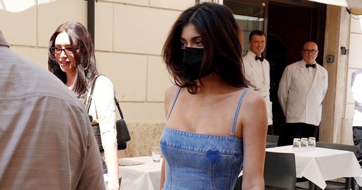 Detalj na haljini Kylie Jenner zbunio neke