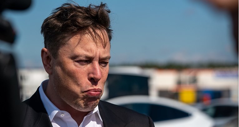 Musk je kupio Twitter za 44 milijarde dolara, a sad vrijedi manje od 20 milijardi