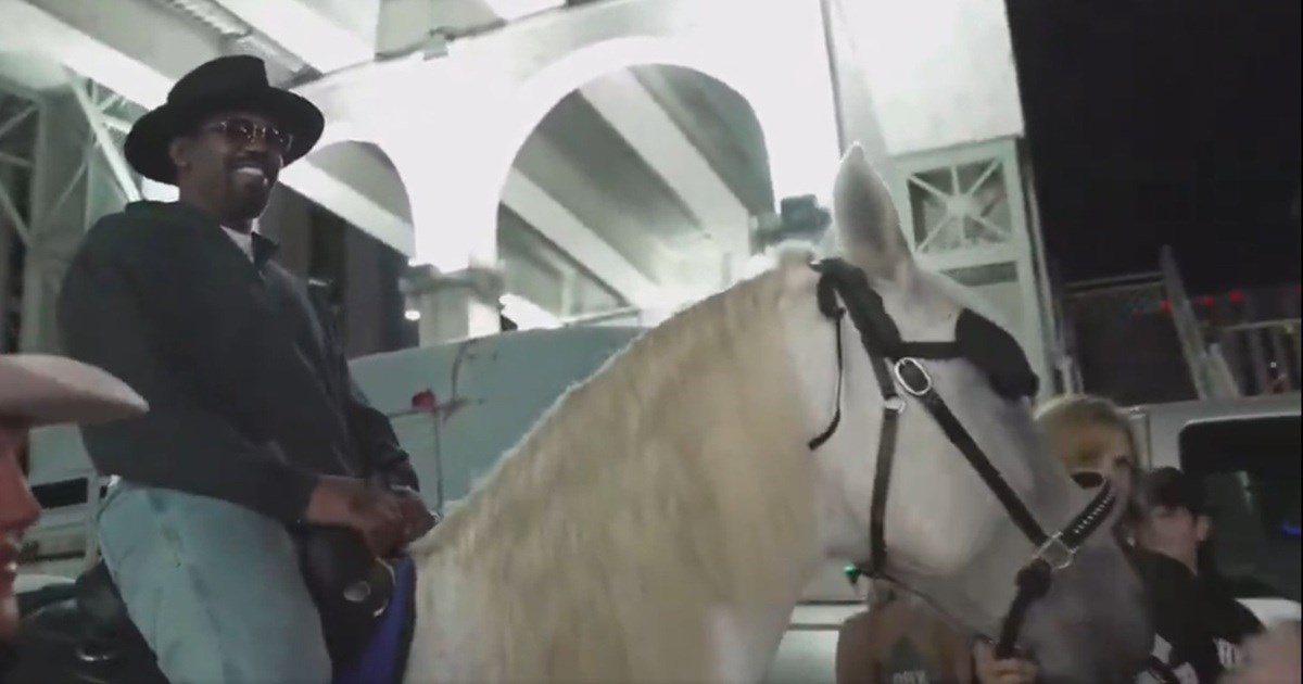 Jon Jones se još jednom narugao Aspinallu. Pogledajte kako je došao na vaganje