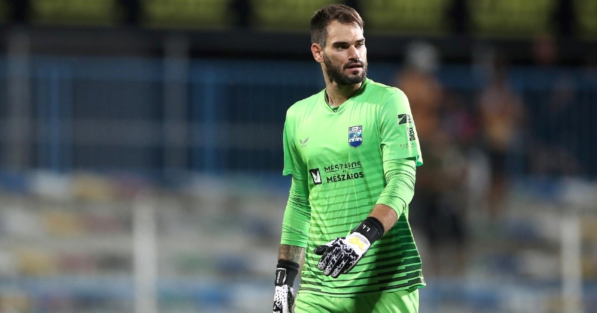 Hrvatskom golmanu propao je jedan transfer karijere, ali otvara mu se drugi?