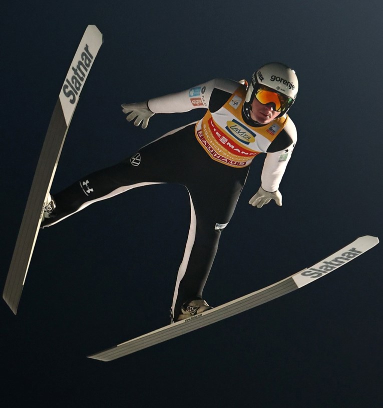 Sjajni Domen Prevc dominantno osvojio Novogodišnju turneju