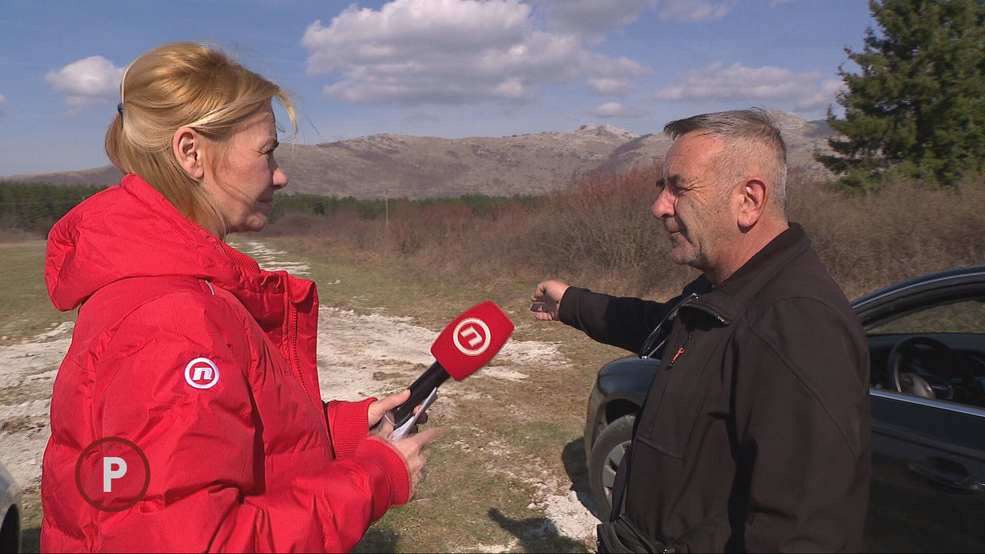 Tip u Lici razbacuje otpadni pepeo po njivi, pojeo ga pred kamerama