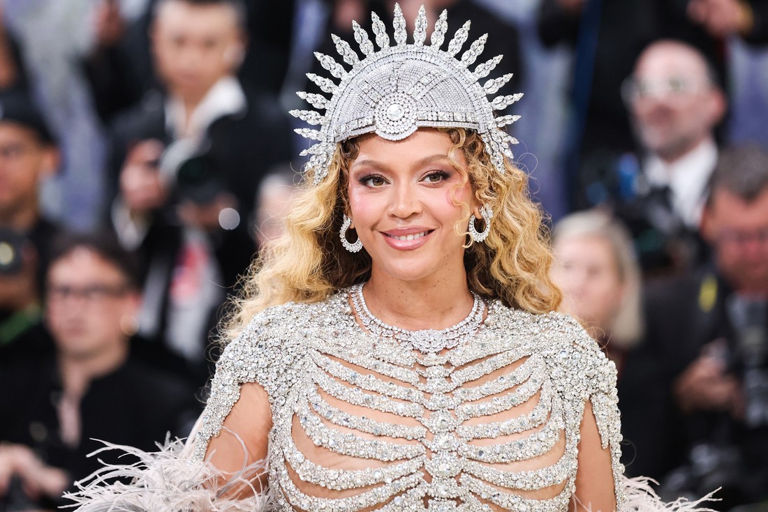 Beyoncé se vratila na Met Galu nakon 10 godina, kći Blue Ivy ukrala dio pažnje