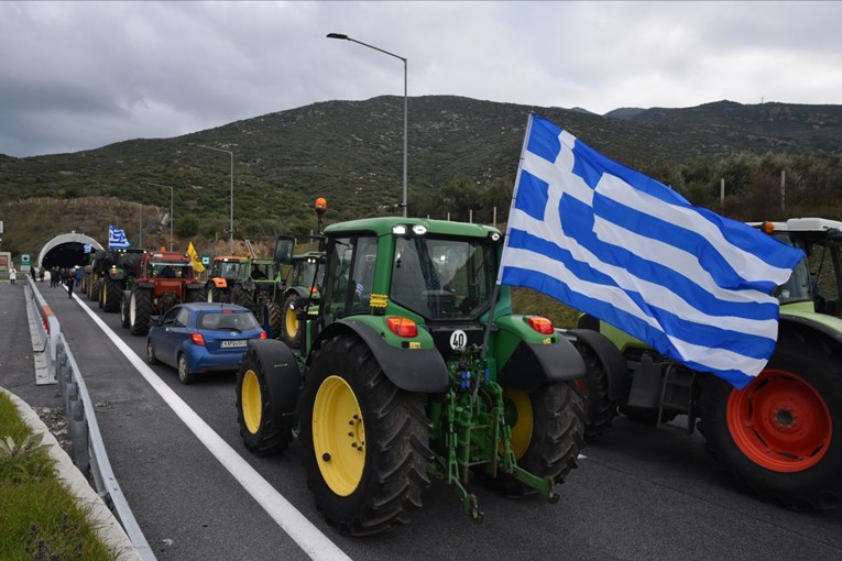 Grčki poljoprivrednici odbili sve prijedloge vlade. Nastavljaju s tjednim prosvjedima