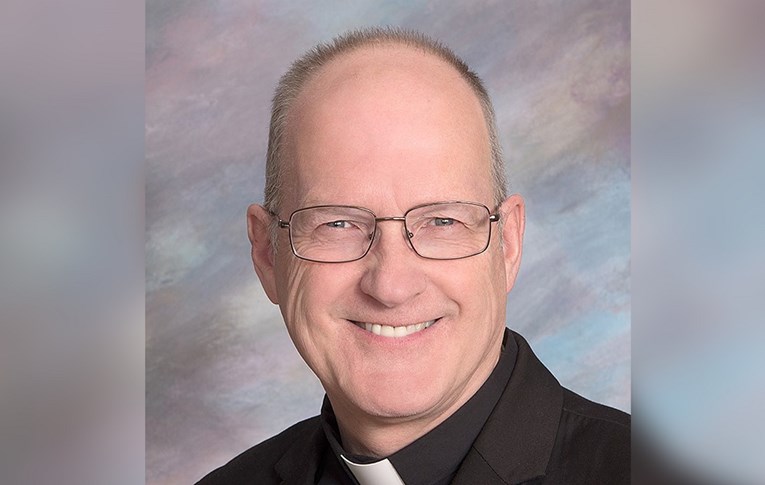 Tek izabrani američki biskup podnio ostavku zbog optužbi da je zlostavljao djecu