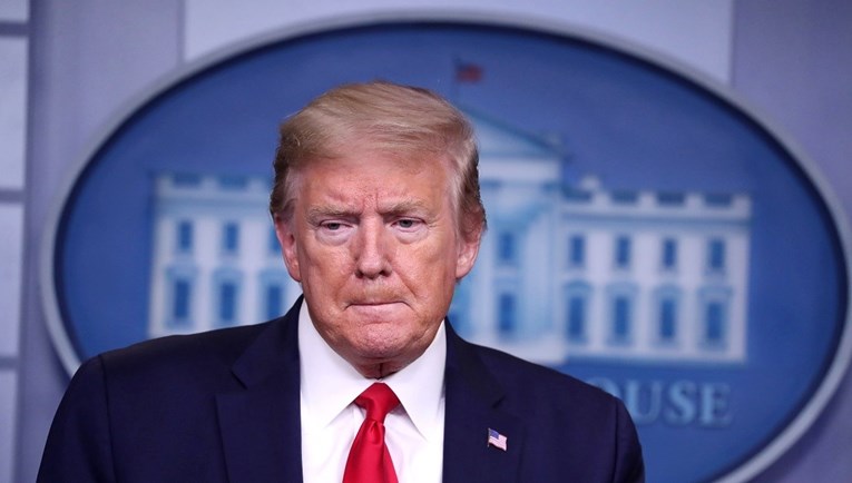 Trump se svađa sa stručnjacima zbog cjepiva protiv korone, jednom je dao otkaz