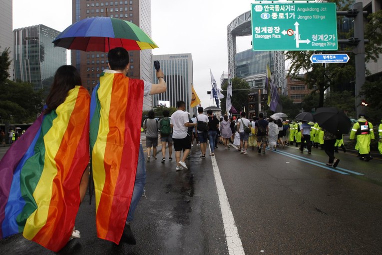 Deseci tisuća na Prideu u Seulu. "Izvozimo queer kulturu, a kod kuće je ušutkavamo"