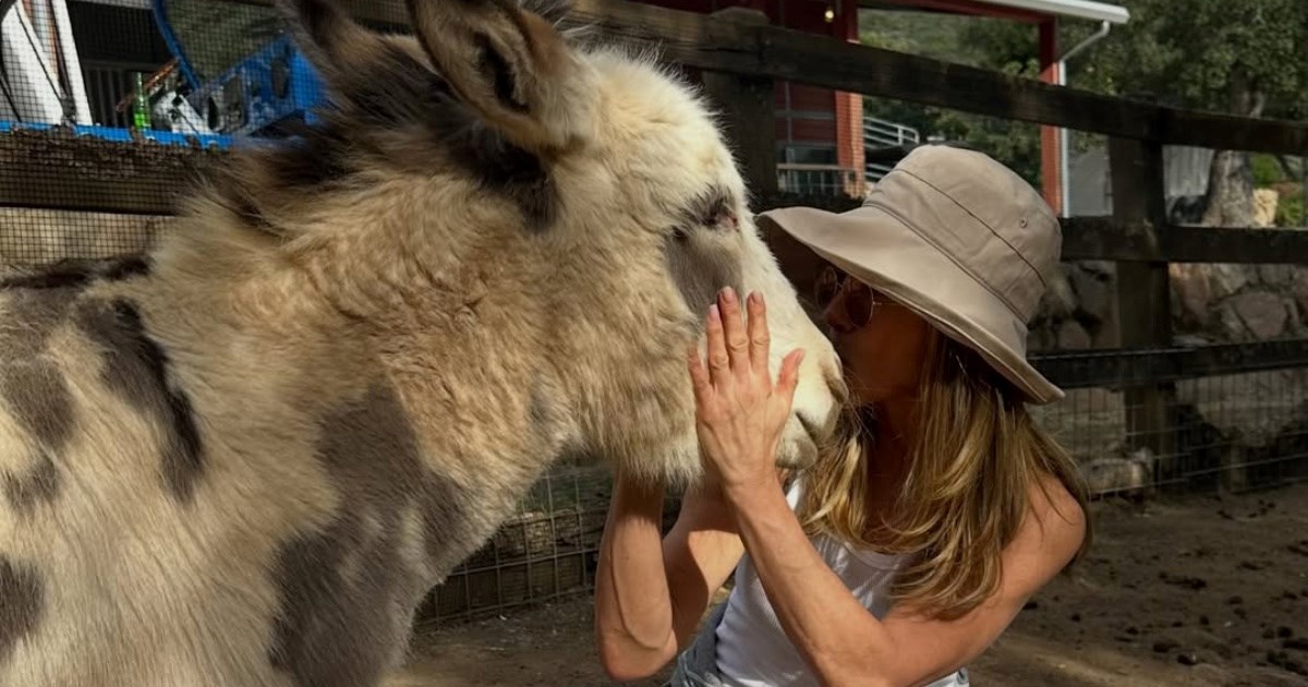 Jennifer Aniston ima rješenje za prijelazno razdoblje: Birkenstock klompe