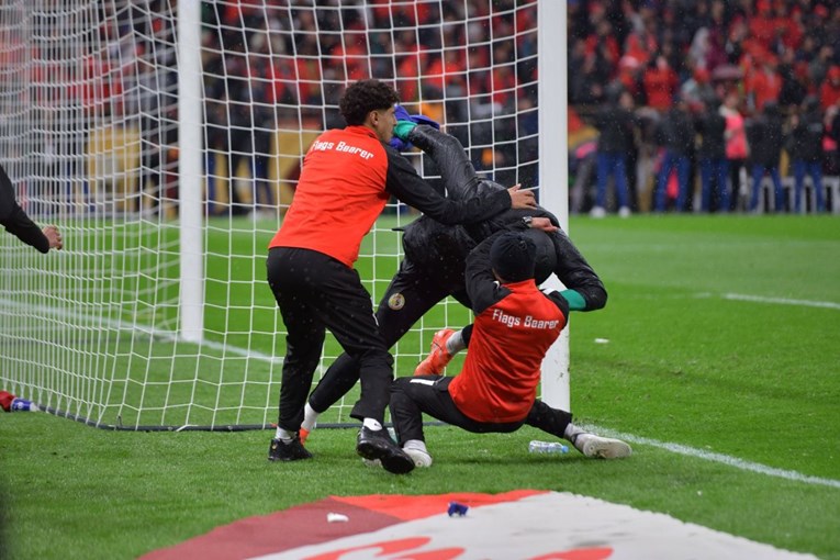 Bitka za Afriku i ručnik. Senegalci su ga žestoko branili jer štiti od crne magije?