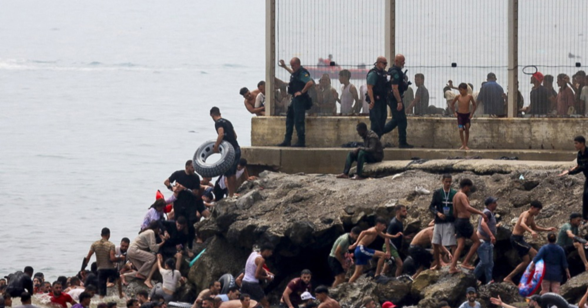 U Ceutu u danu ušlo skoro 50.000 migranata. EU zemlje napadaju Španjolsku zbog toga