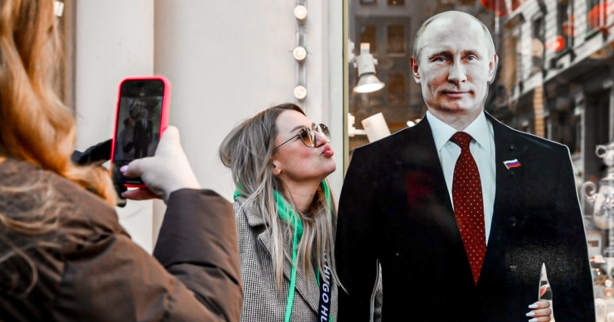 Ovo su dvije Rusije. Ona stvarna i mračna i ona kakvu Putin želi da vidite