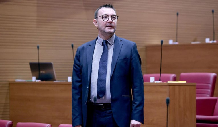 SDP-ovac: Chat Control je povučen, sada HDZ treba objasniti zašto su ga htjeli