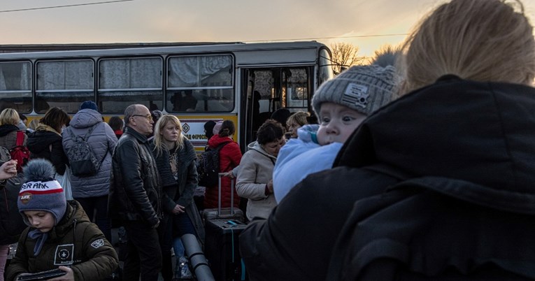 Pobjegli iz Mariupolja pa opisali što su proživjeli: Ljude smo zakopavali u vrtovima