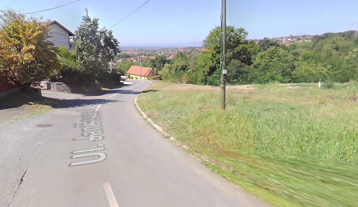 Sudarili se motor i auto kod Slavonskog Broda, vozač motora ozlijeđen