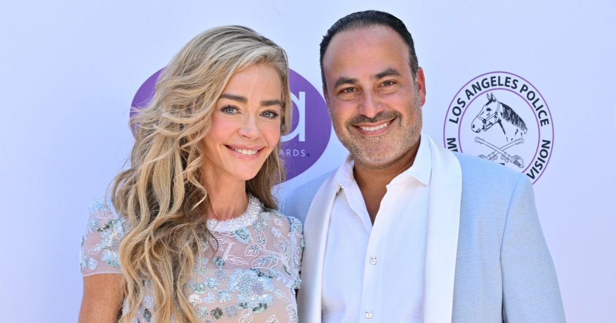 Denise Richards (55) na crveni tepih stigla s kirurgom koji joj je napravio facelift