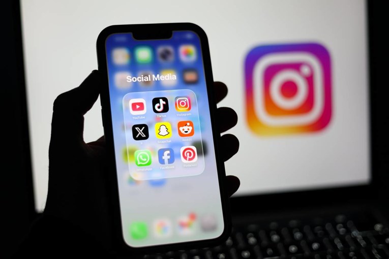 Djeca zaobilaze zabrane na društvenim mrežama. Australija prijeti tužbama