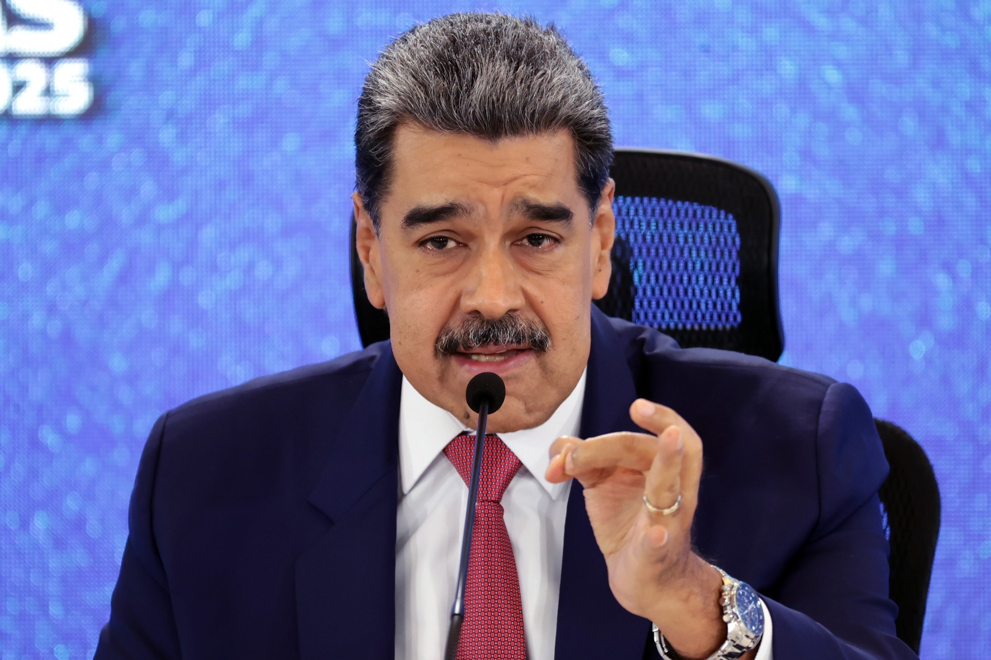 Maduro pisao Trumpu