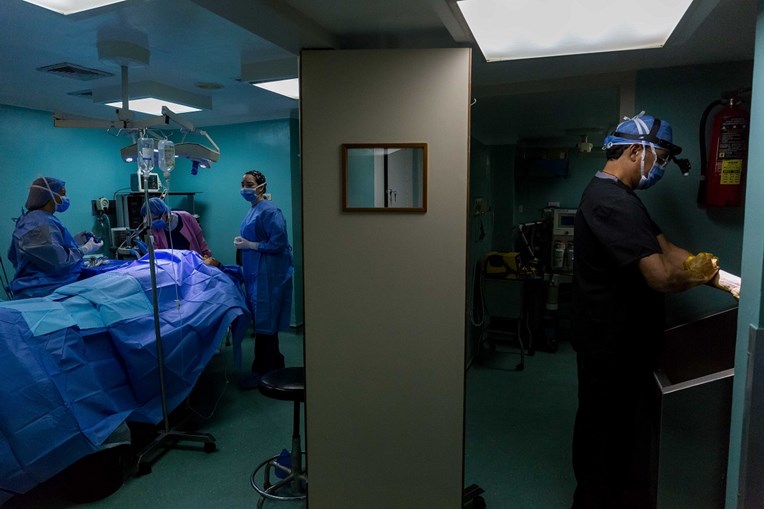 Dvije Francuskinje ugradile kontracepcijski implantat, prešao im u pluća