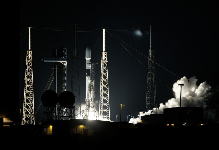 Dio rakete težak 4 tone danas će udariti u Mjesec. NASA: Nema opasnosti za Zemlju