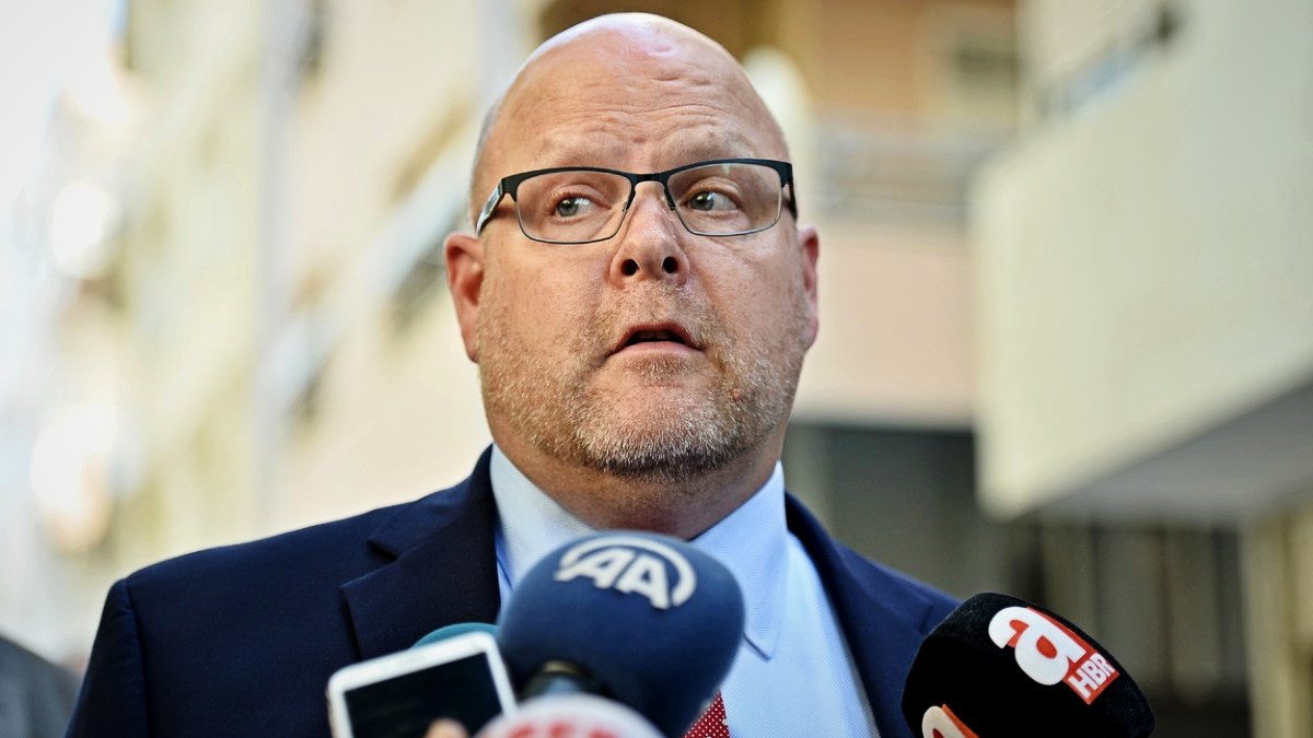Američki ambasador na Kosovu traži odgodu odluke o reciprocitetu