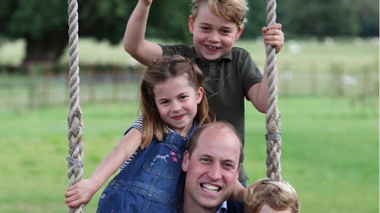 Objavljene nove fotke obitelji Kate i Williama, pažnju ukrao mali Louis
