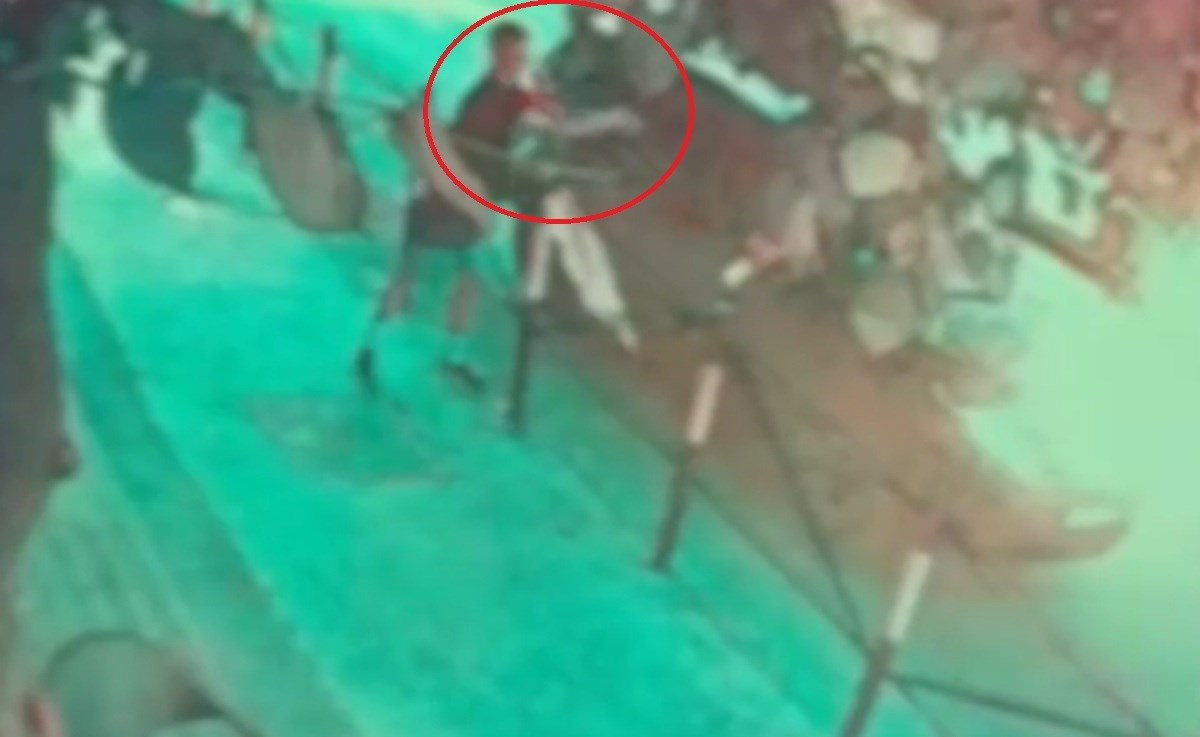 FOTO Prišli džipu u centru Beograda i brutalno ubili mladića. Ubojica ima 16 godina