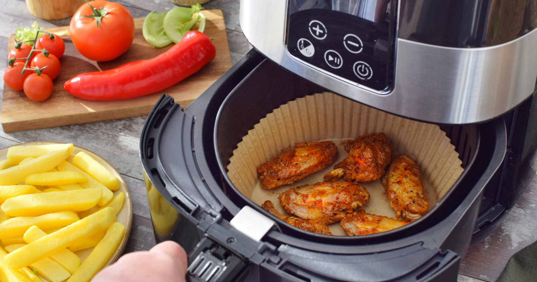 Je li hrana iz friteze na vrući zrak doista zdravija?