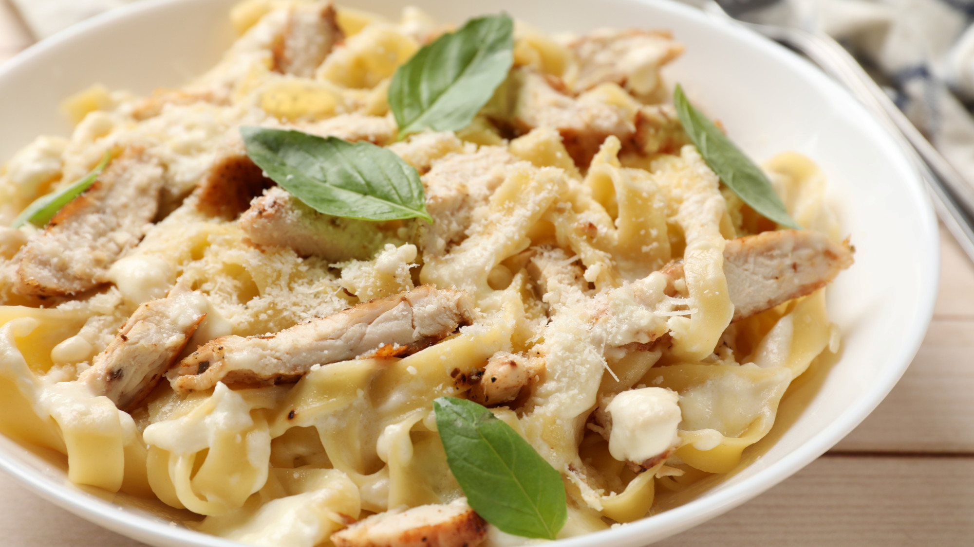 Nije čudo da je jedan od najomiljenijih umaka na svijetu - savršen je s tjesteninom