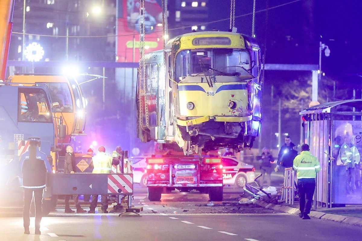 Novi detalji o tramvajskoj nesreći u Sarajevu. Ozlijeđena djevojka se bori za život