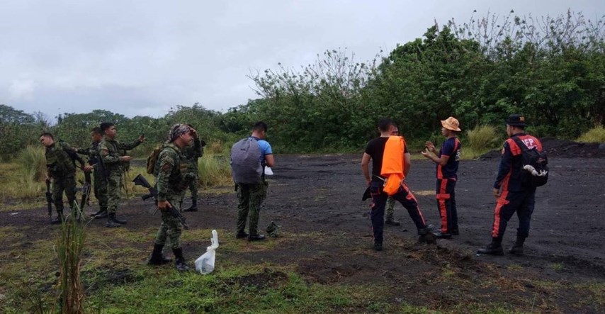 Opasna situacija za filipinske spasioce: Manji avion se srušio kod aktivnog vulkana