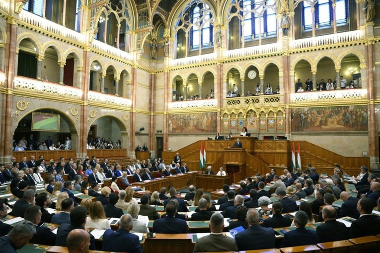 Danas važno glasanje u Mađarskoj. Magyar želi otvoriti put smjeni predsjednika