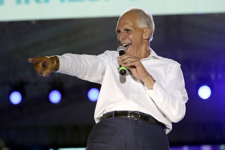 Trump podržao konzervativca na izborima u Hondurasu. "Dosta je narkoterorista"